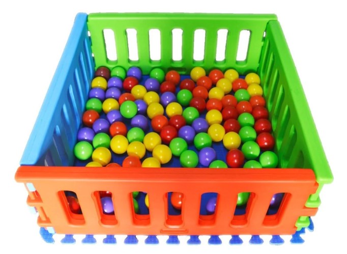 Corral con pelotitas